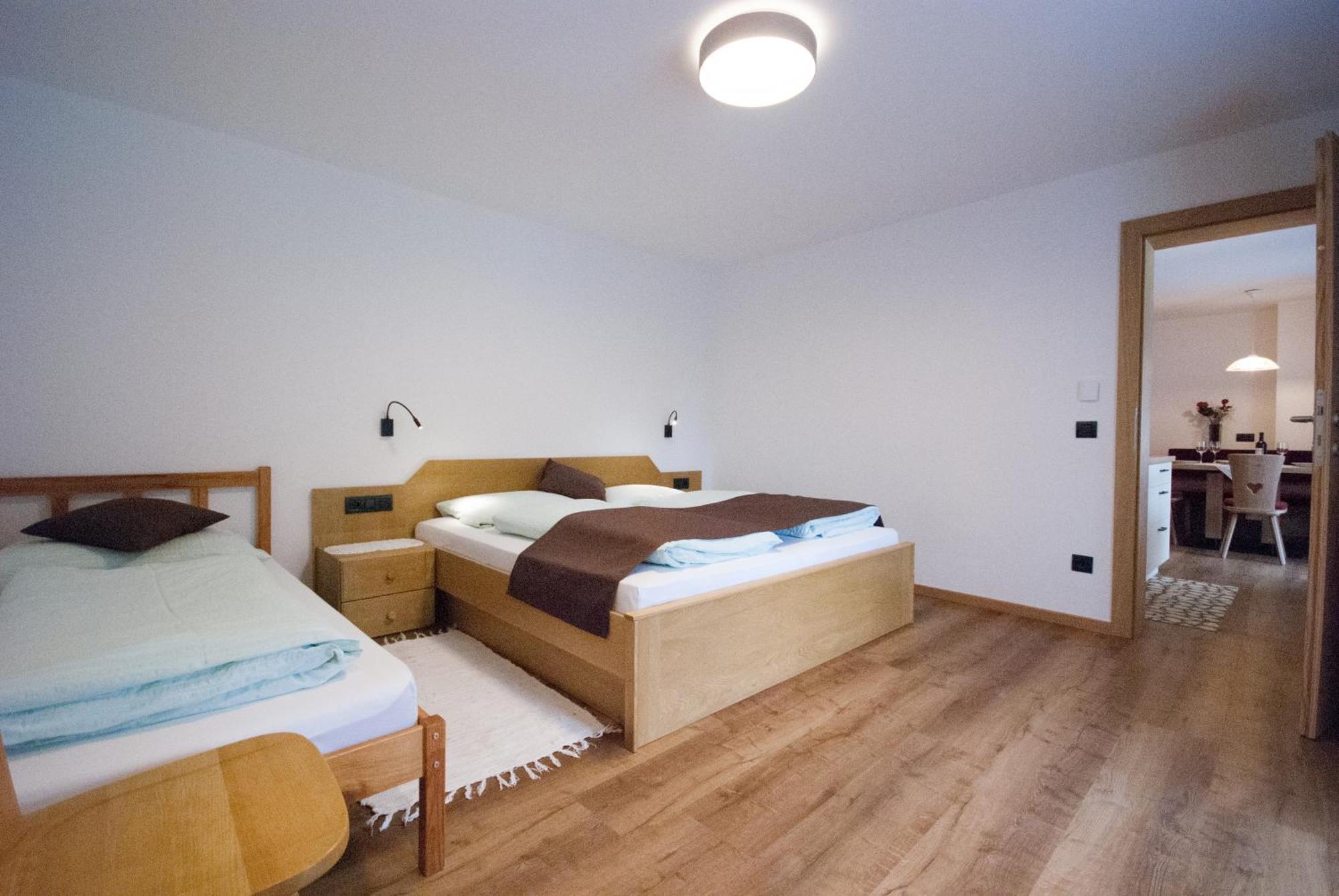 Da Kathi Aparthotel Innichen Buitenkant foto
