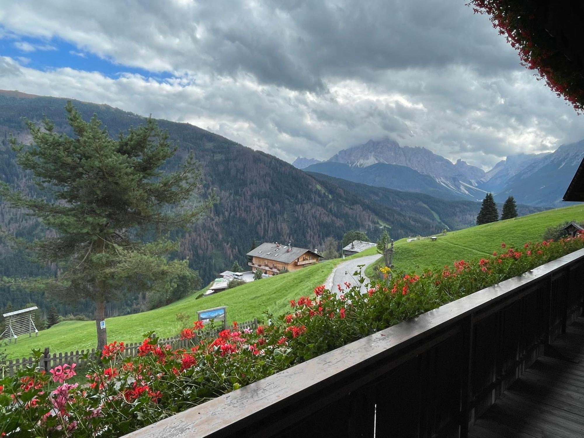 Da Kathi Aparthotel Innichen Buitenkant foto
