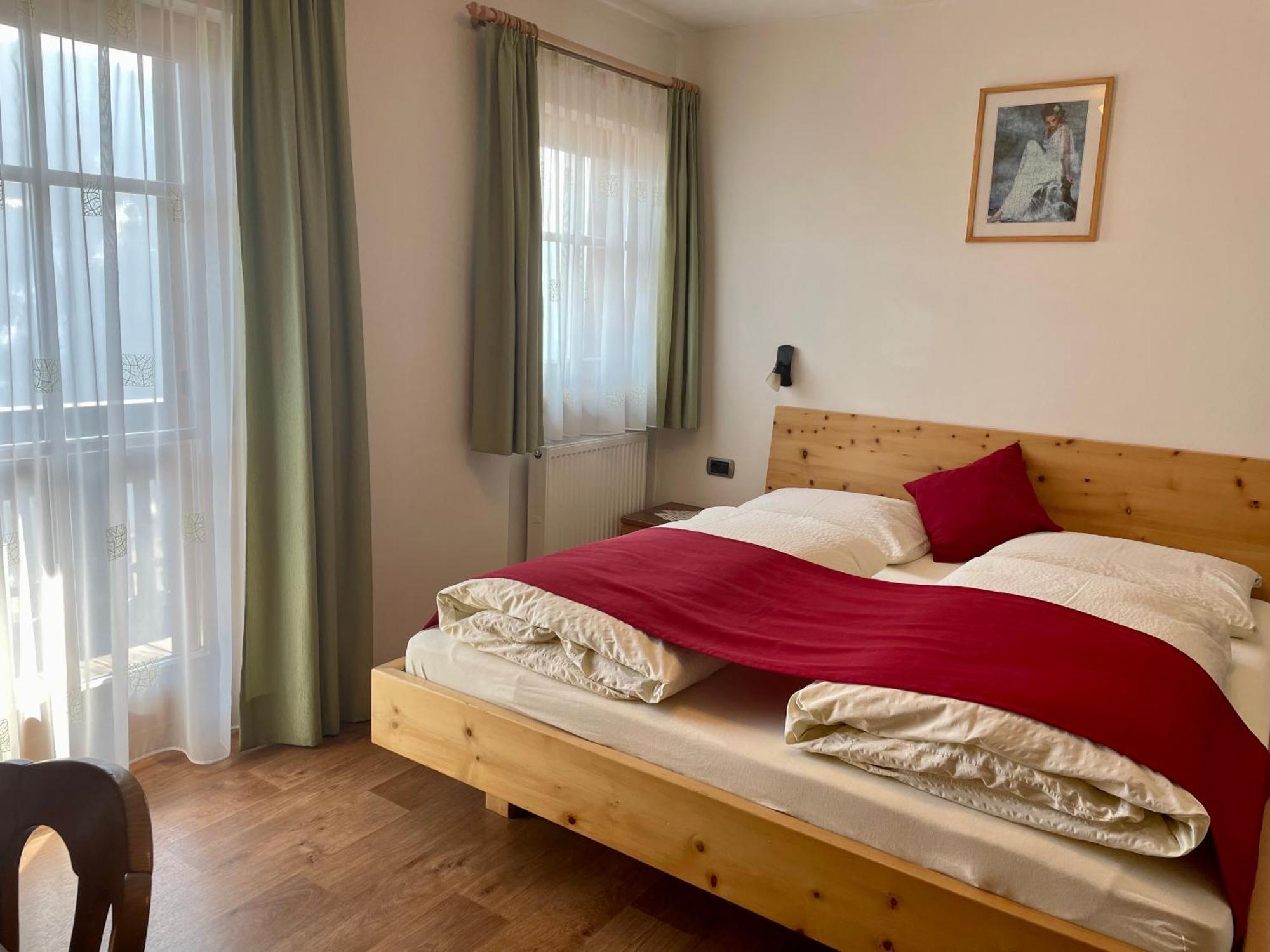 Da Kathi Aparthotel Innichen Buitenkant foto