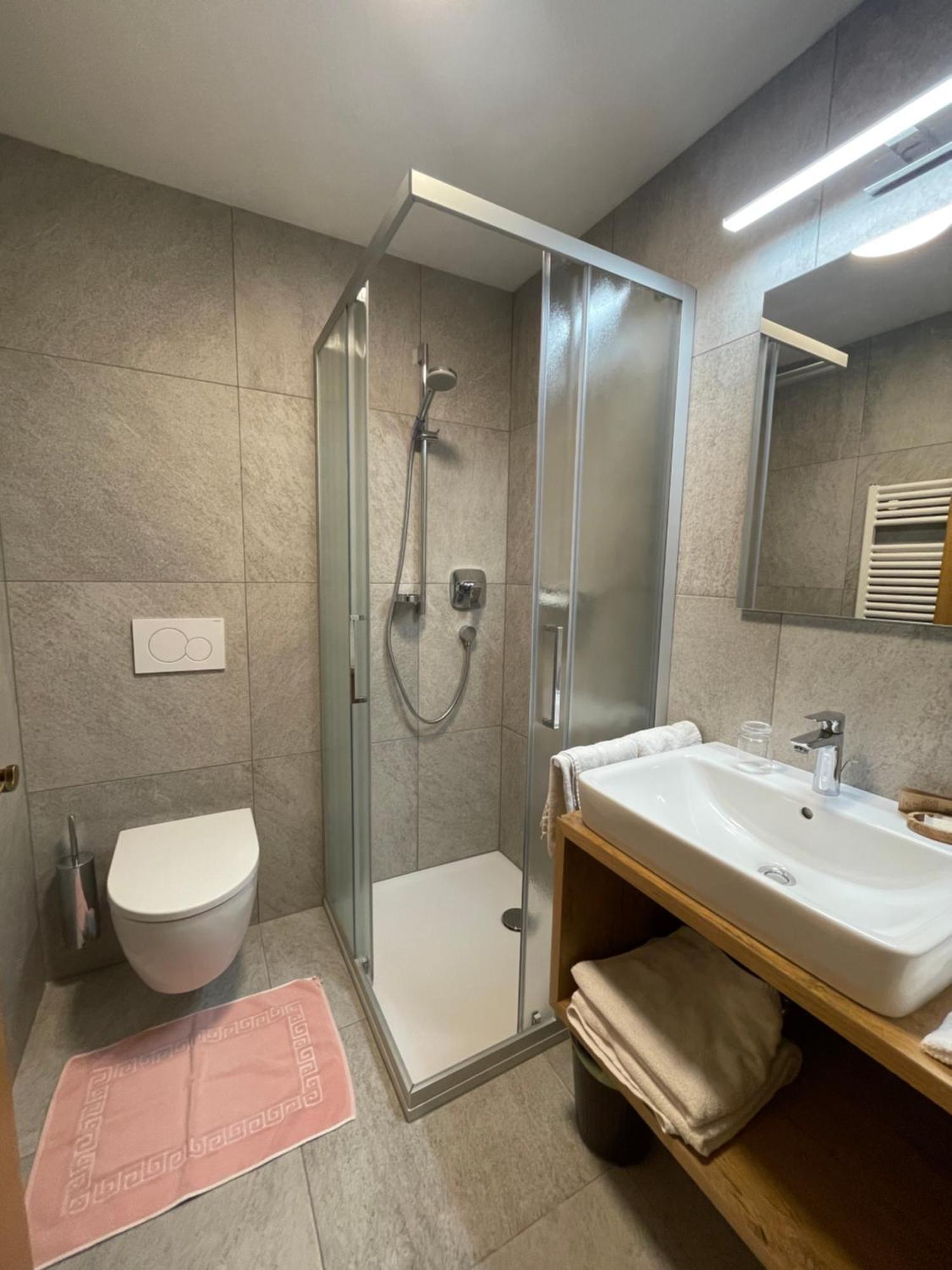 Da Kathi Aparthotel Innichen Buitenkant foto