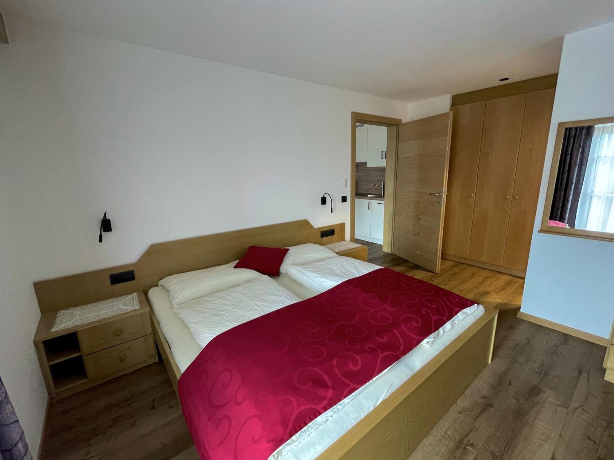 Da Kathi Aparthotel Innichen Buitenkant foto