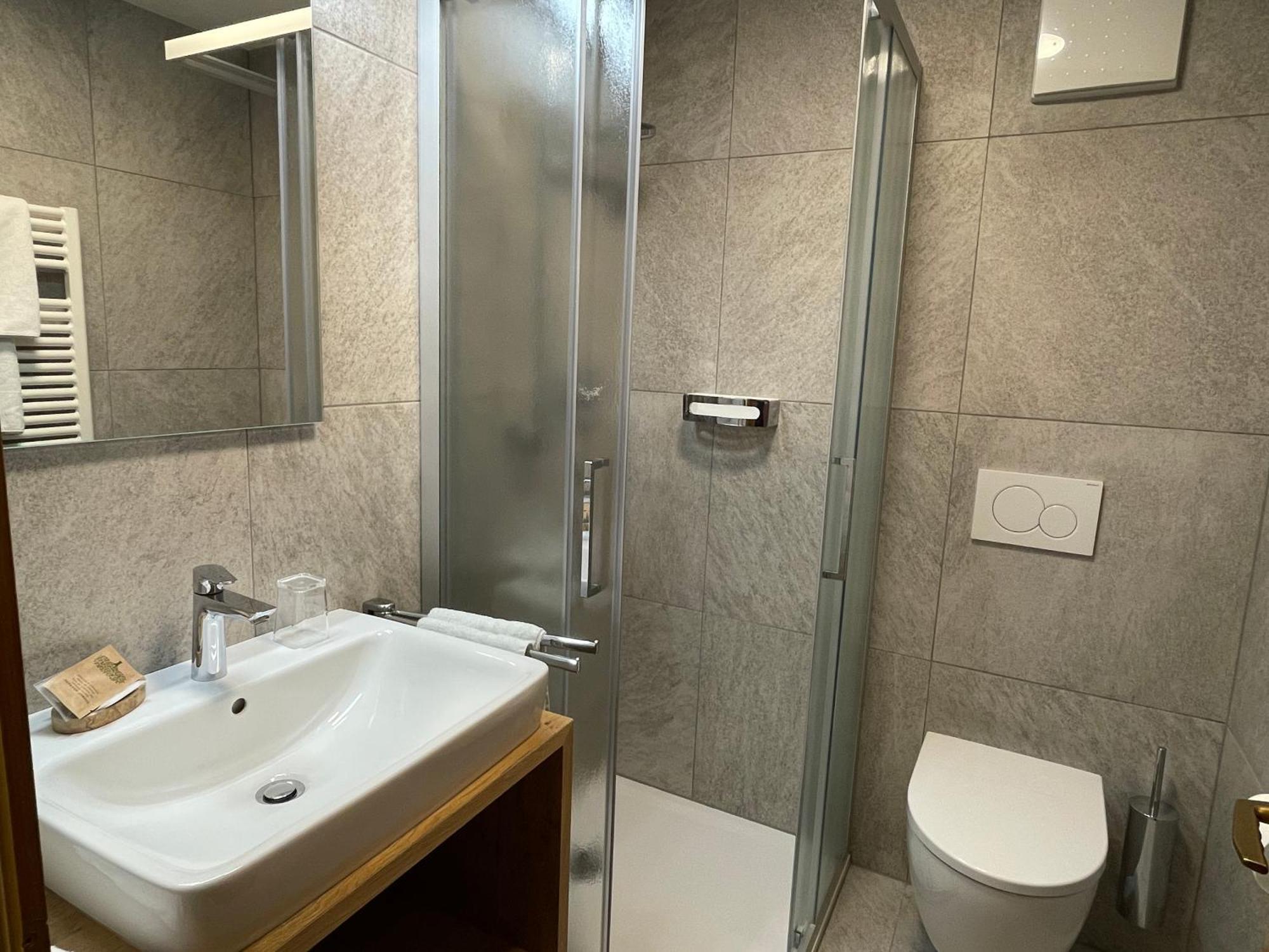 Da Kathi Aparthotel Innichen Buitenkant foto