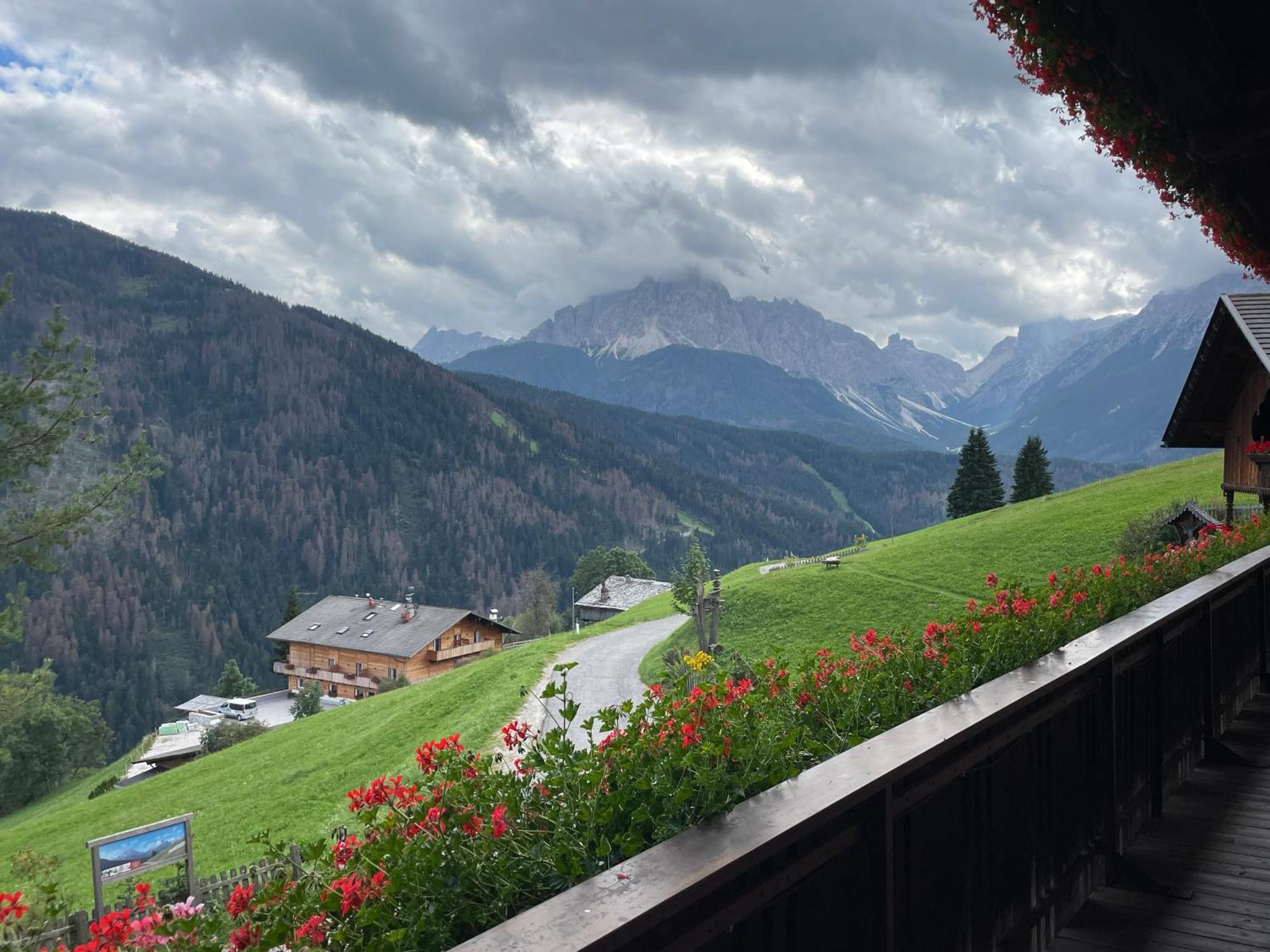 Da Kathi Aparthotel Innichen Buitenkant foto