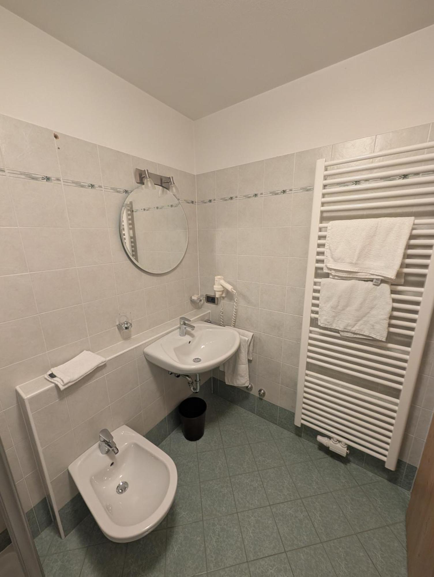 Da Kathi Aparthotel Innichen Buitenkant foto