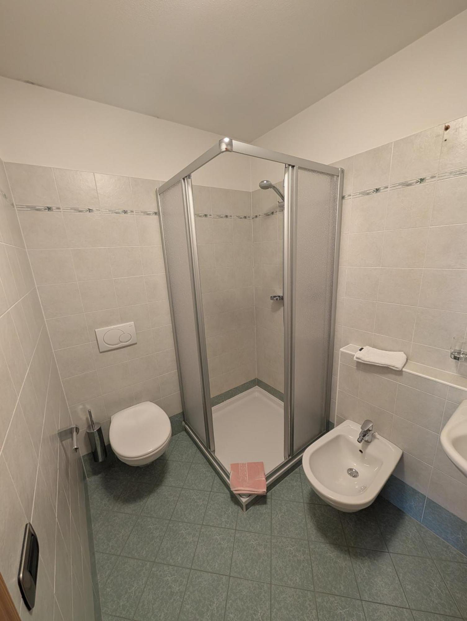 Da Kathi Aparthotel Innichen Buitenkant foto